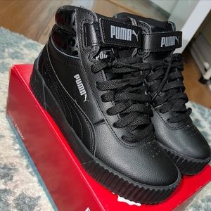 Puma womens carina animal leopard sneakers sz6/worn once